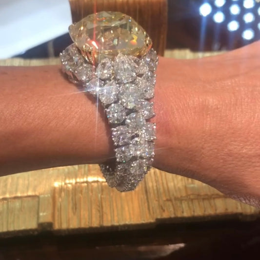 خاتم ألماس من الذهب عيار 18 قيراطًا مقطوع على شكل كمثرى ومُزرع في المختبر من مجوهرات ANSTER مصنوع يدويًا وفقًا لمعايير أخلاقية