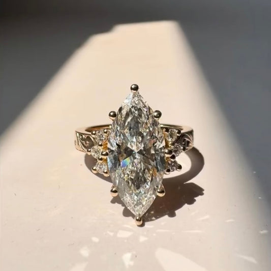 خاتم ألماس من الذهب عيار 18 قيراطًا مقطوع على شكل كمثرى ومُزرع في المختبر من مجوهرات ANSTER مصنوع يدويًا وفقًا لمعايير أخلاقية