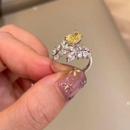 خاتم ألماس من الذهب عيار 18 قيراطًا مقطوع على شكل كمثرى ومُزرع في المختبر من مجوهرات ANSTER مصنوع يدويًا وفقًا لمعايير أخلاقية