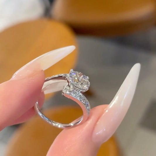 خاتم ألماس من الذهب عيار 18 قيراطًا مقطوع على شكل كمثرى ومُزرع في المختبر من مجوهرات ANSTER مصنوع يدويًا وفقًا لمعايير أخلاقية