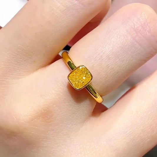 خاتم ألماس من الذهب عيار 18 قيراطًا مقطوع على شكل كمثرى ومُزرع في المختبر من مجوهرات ANSTER مصنوع يدويًا وفقًا لمعايير أخلاقية