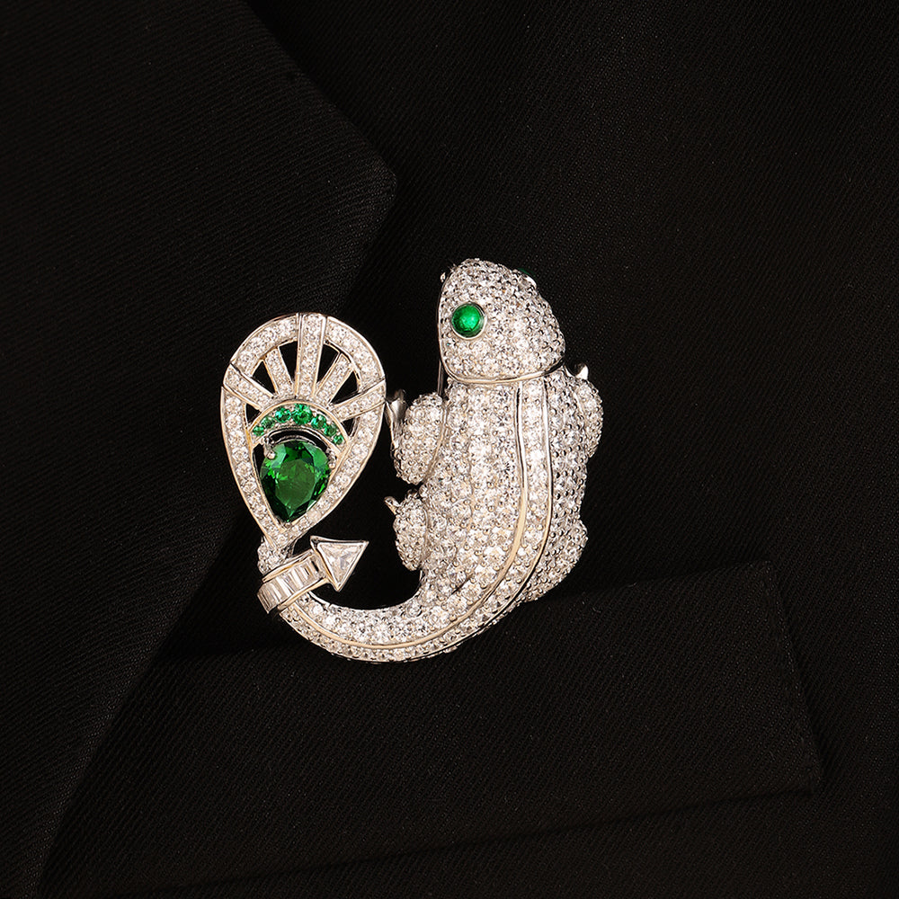 دبوس سمكة لطيف من ANSTERGEMS بأحجار كريمة