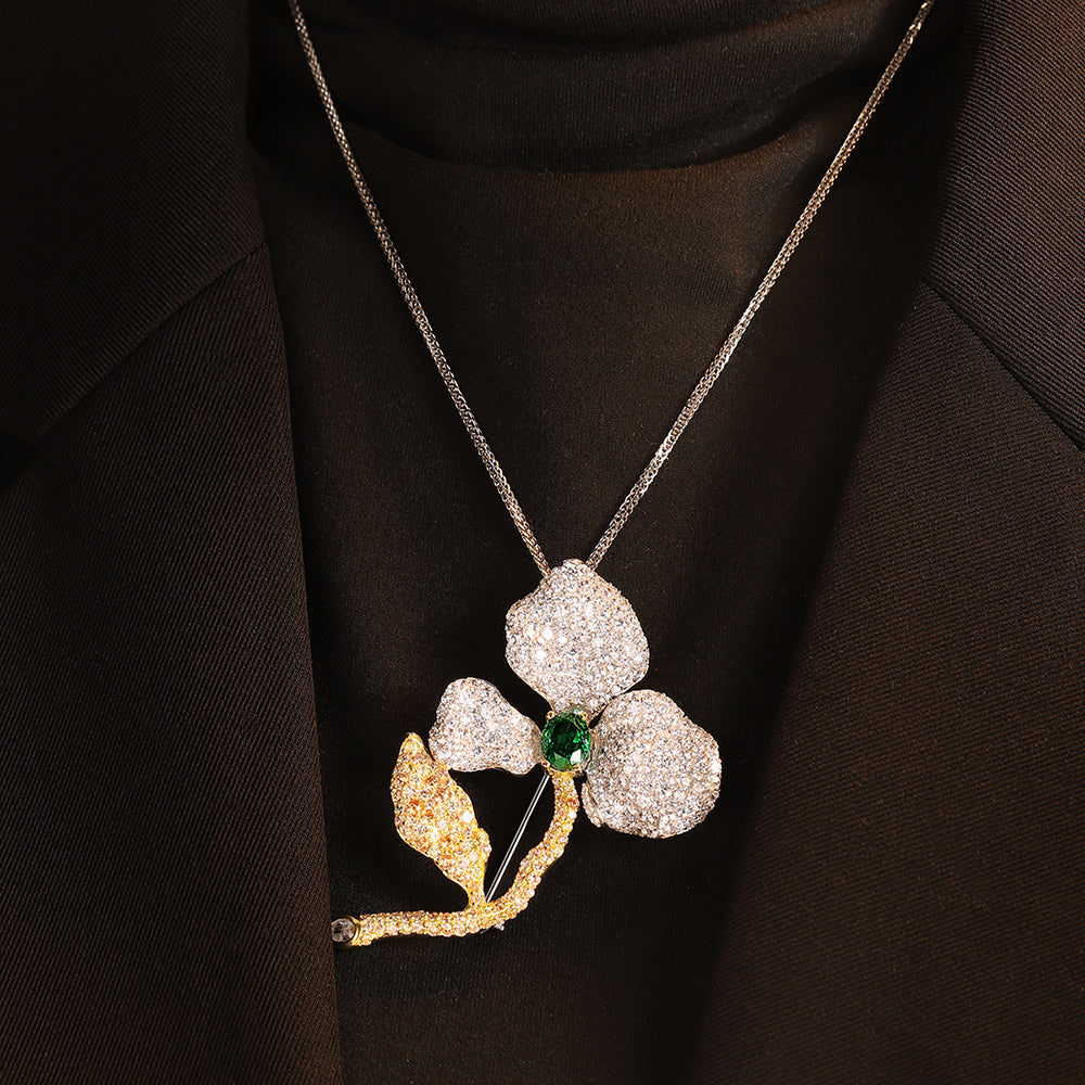 دبوس أنيق من الأحجار الكريمة على شكل زهرة من ANSTERGEMS