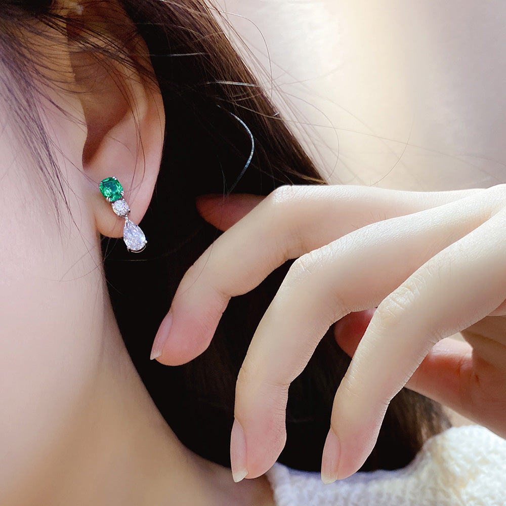 أقراط مطلية بالزمرد المزروع في المختبر، وزنها 1.17 قيراط، مصنوعة من مادة S925