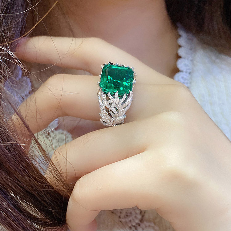 خاتم من زمرد آشر المزروع في المختبر، وزنه 8.5 قيراط، مطلي بالذهب عيار 18 قيراطًا