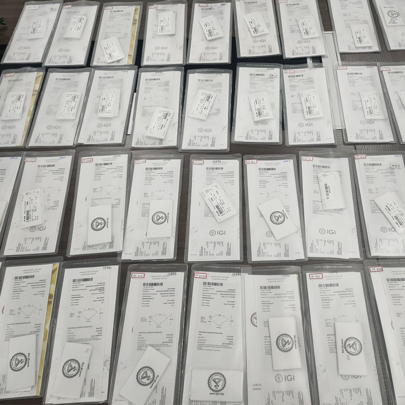 خاتم ألماس من الذهب عيار 18 قيراطًا مقطوع على شكل كمثرى ومُزرع في المختبر من مجوهرات ANSTER مصنوع يدويًا وفقًا لمعايير أخلاقية 