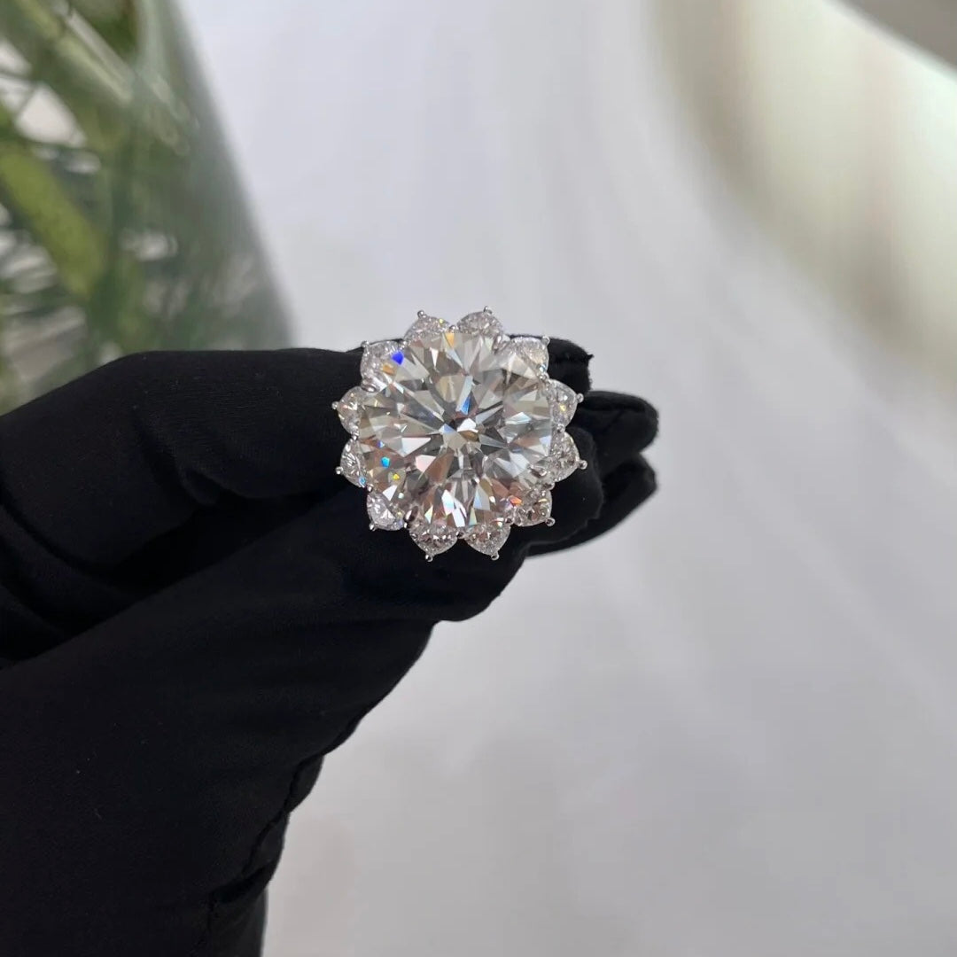 خاتم ألماس من الذهب عيار 18 قيراطًا مقطوع على شكل كمثرى ومُزرع في المختبر من مجوهرات ANSTER مصنوع يدويًا وفقًا لمعايير أخلاقية 