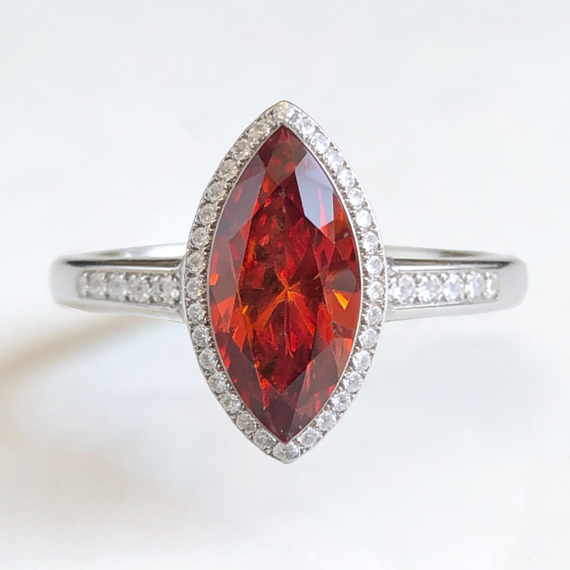 خاتم ألماس من الذهب عيار 18 قيراطًا مقطوع على شكل كمثرى ومُزرع في المختبر من مجوهرات ANSTER مصنوع يدويًا وفقًا لمعايير أخلاقية 