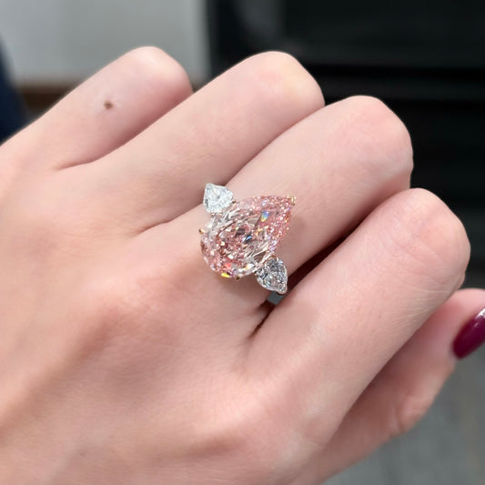 خاتم ألماس من الذهب عيار 18 قيراطًا مقطوع على شكل كمثرى ومُزرع في المختبر من مجوهرات ANSTER مصنوع يدويًا وفقًا لمعايير أخلاقية 