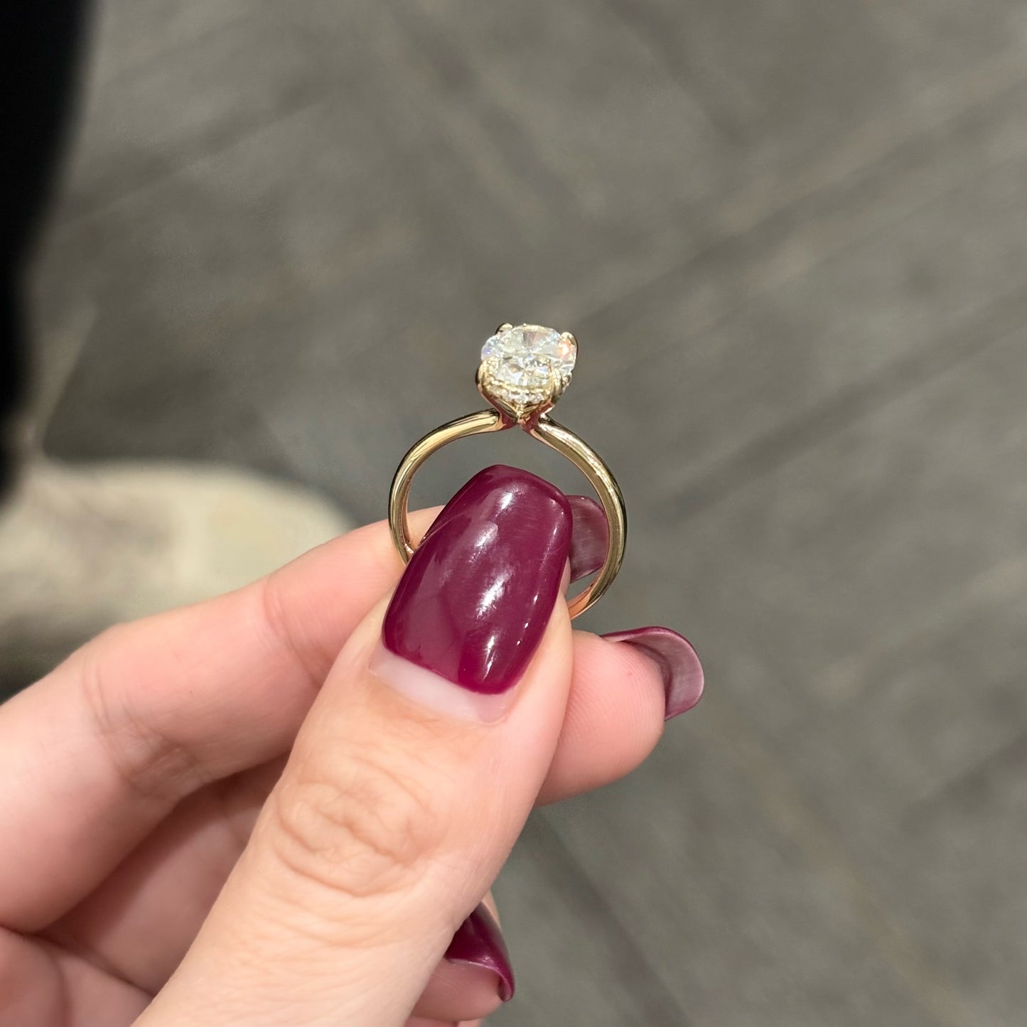 خاتم ألماس من الذهب عيار 18 قيراطًا مقطوع على شكل كمثرى ومُزرع في المختبر من مجوهرات ANSTER مصنوع يدويًا وفقًا لمعايير أخلاقية 