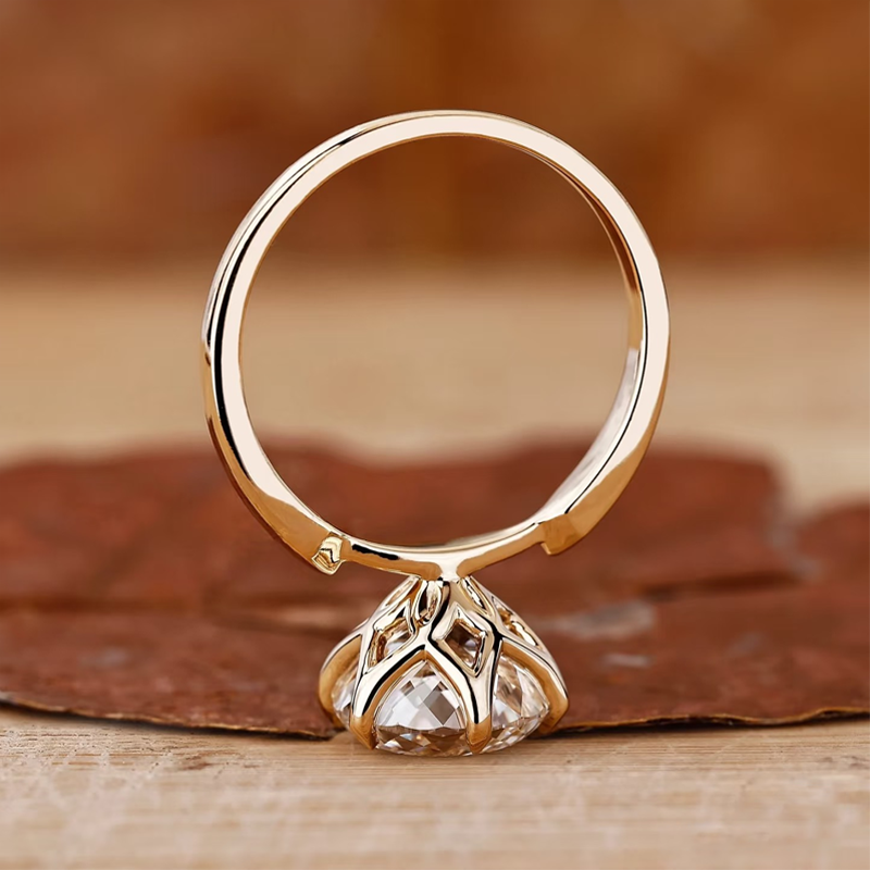 خاتم ألماس من الذهب عيار 18 قيراطًا مقطوع على شكل كمثرى ومُزرع في المختبر من مجوهرات ANSTER مصنوع يدويًا وفقًا لمعايير أخلاقية 