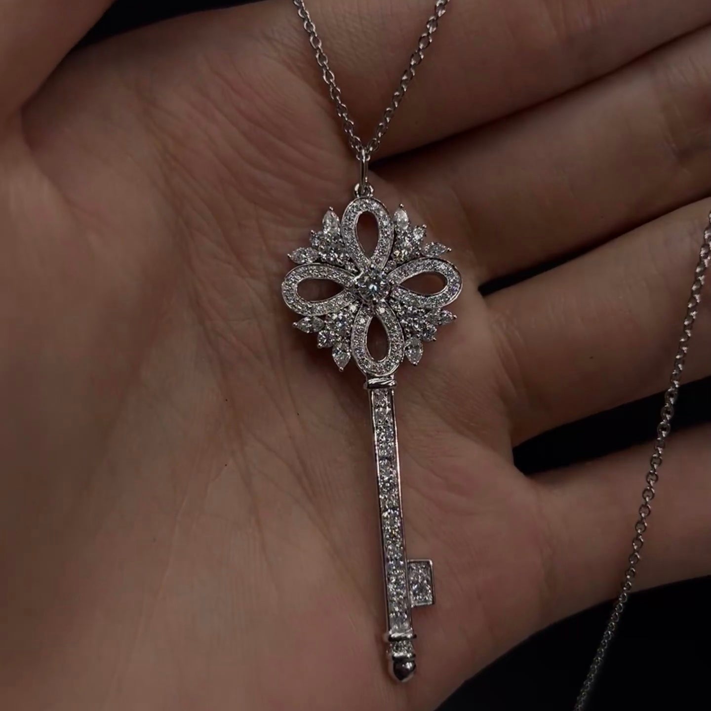 خاتم ألماس من الذهب عيار 18 قيراطًا مقطوع على شكل كمثرى ومُزرع في المختبر من مجوهرات ANSTER مصنوع يدويًا وفقًا لمعايير أخلاقية 