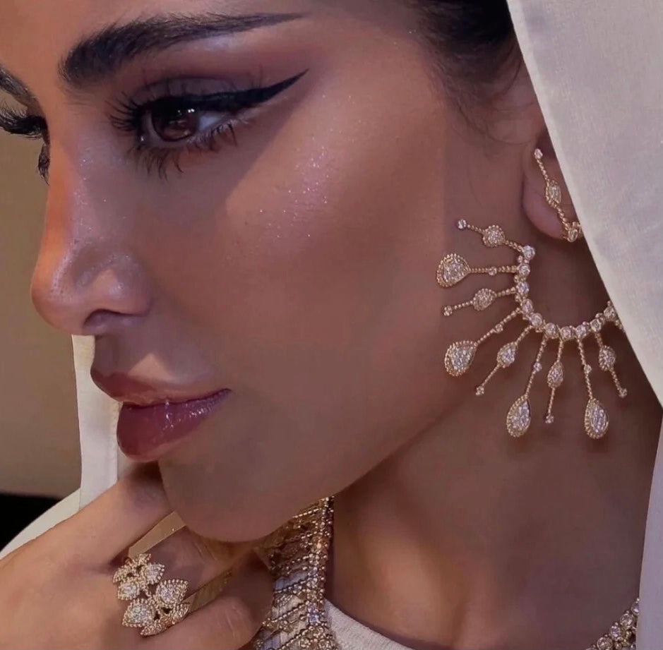 خاتم ألماس من الذهب عيار 18 قيراطًا مقطوع على شكل كمثرى ومُزرع في المختبر من مجوهرات ANSTER مصنوع يدويًا وفقًا لمعايير أخلاقية 