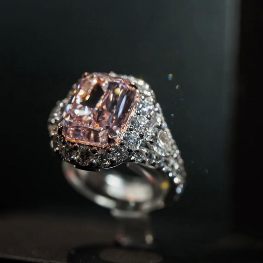 خاتم ألماس من الذهب عيار 18 قيراطًا مقطوع على شكل كمثرى ومُزرع في المختبر من مجوهرات ANSTER مصنوع يدويًا وفقًا لمعايير أخلاقية 