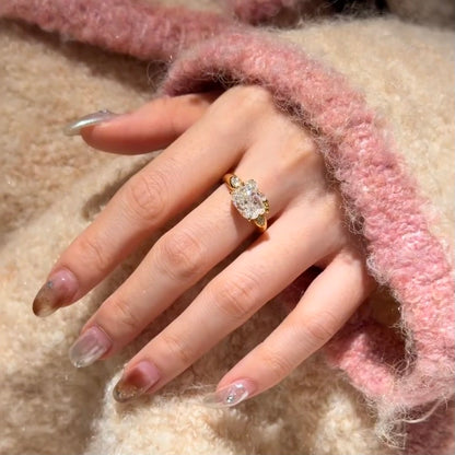 خاتم ألماس من الذهب عيار 18 قيراطًا مقطوع على شكل كمثرى ومُزرع في المختبر من مجوهرات ANSTER مصنوع يدويًا وفقًا لمعايير أخلاقية 