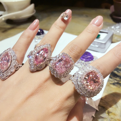 خاتم ألماس من الذهب عيار 18 قيراطًا مقطوع على شكل كمثرى ومُزرع في المختبر من مجوهرات ANSTER مصنوع يدويًا وفقًا لمعايير أخلاقية 