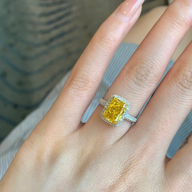 خاتم ألماس من الذهب عيار 18 قيراطًا مقطوع على شكل كمثرى ومُزرع في المختبر من مجوهرات ANSTER مصنوع يدويًا وفقًا لمعايير أخلاقية 