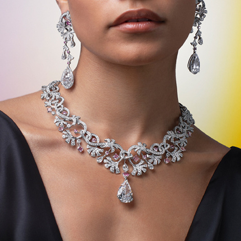 خاتم ألماس من الذهب عيار 18 قيراطًا مقطوع على شكل كمثرى ومُزرع في المختبر من مجوهرات ANSTER مصنوع يدويًا وفقًا لمعايير أخلاقية 