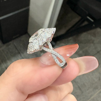 خاتم ألماس من الذهب عيار 18 قيراطًا مقطوع على شكل كمثرى ومُزرع في المختبر من مجوهرات ANSTER مصنوع يدويًا وفقًا لمعايير أخلاقية 