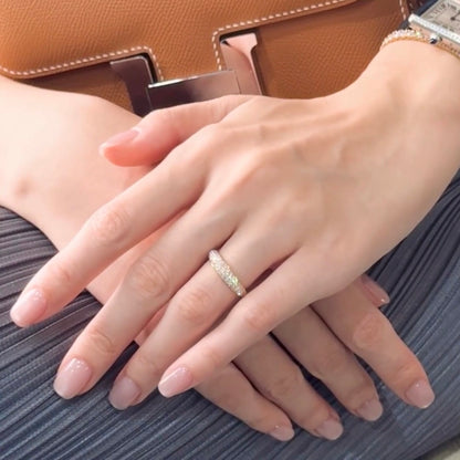 خاتم ألماس من الذهب عيار 18 قيراطًا مقطوع على شكل كمثرى ومُزرع في المختبر من مجوهرات ANSTER مصنوع يدويًا وفقًا لمعايير أخلاقية 