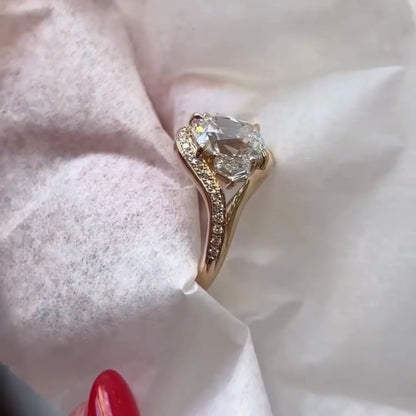 خاتم ألماس من الذهب عيار 18 قيراطًا مقطوع على شكل كمثرى ومُزرع في المختبر من مجوهرات ANSTER مصنوع يدويًا وفقًا لمعايير أخلاقية 