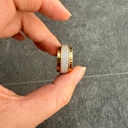 خاتم ألماس من الذهب عيار 18 قيراطًا مقطوع على شكل كمثرى ومُزرع في المختبر من مجوهرات ANSTER مصنوع يدويًا وفقًا لمعايير أخلاقية 