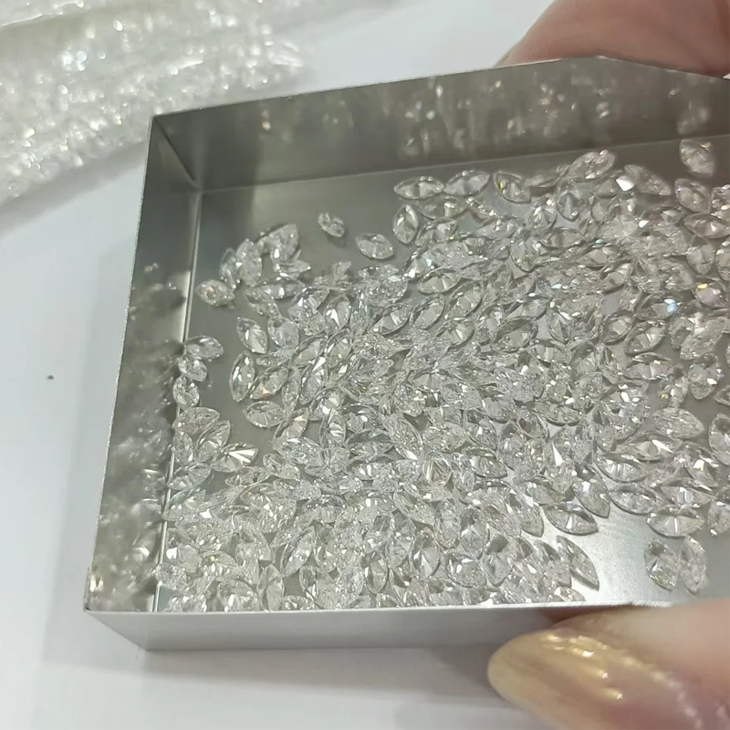 خاتم ألماس من الذهب عيار 18 قيراطًا مقطوع على شكل كمثرى ومُزرع في المختبر من مجوهرات ANSTER مصنوع يدويًا وفقًا لمعايير أخلاقية 