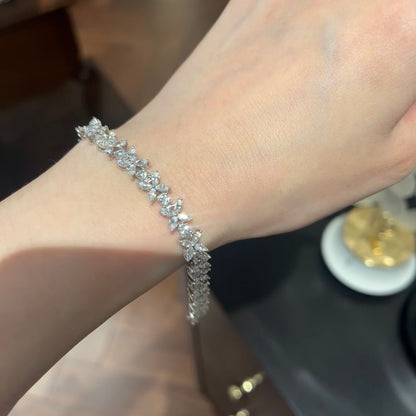 خاتم ألماس من الذهب عيار 18 قيراطًا مقطوع على شكل كمثرى ومُزرع في المختبر من مجوهرات ANSTER مصنوع يدويًا وفقًا لمعايير أخلاقية 