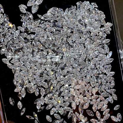 خاتم ألماس من الذهب عيار 18 قيراطًا مقطوع على شكل كمثرى ومُزرع في المختبر من مجوهرات ANSTER مصنوع يدويًا وفقًا لمعايير أخلاقية 