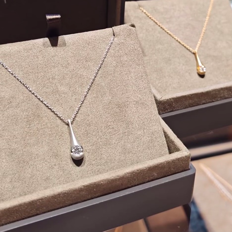 خاتم ألماس من الذهب عيار 18 قيراطًا مقطوع على شكل كمثرى ومُزرع في المختبر من مجوهرات ANSTER مصنوع يدويًا وفقًا لمعايير أخلاقية 