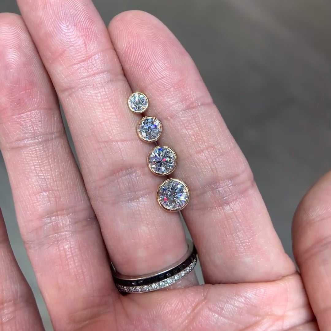 خاتم ألماس من الذهب عيار 18 قيراطًا مقطوع على شكل كمثرى ومُزرع في المختبر من مجوهرات ANSTER مصنوع يدويًا وفقًا لمعايير أخلاقية 