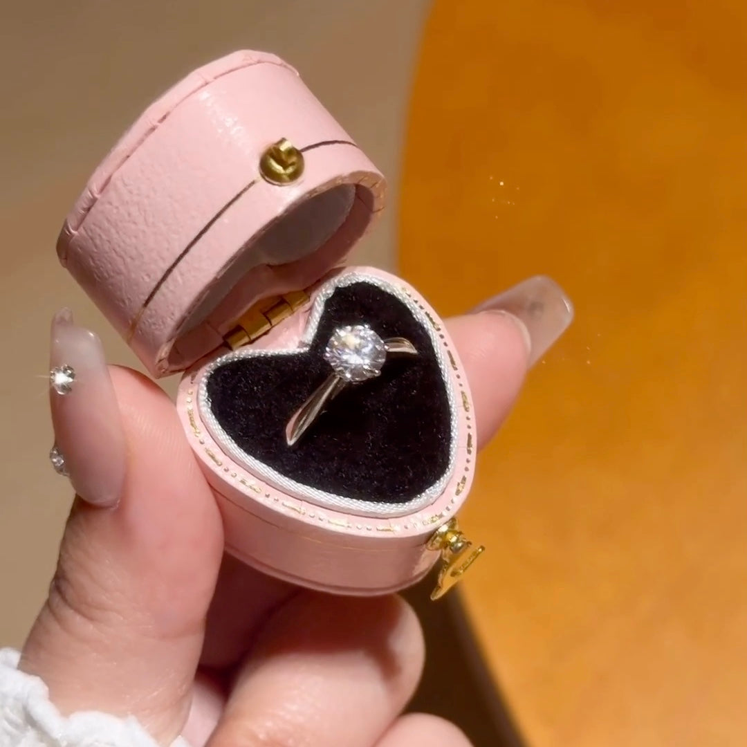 خاتم ألماس من الذهب عيار 18 قيراطًا مقطوع على شكل كمثرى ومُزرع في المختبر من مجوهرات ANSTER مصنوع يدويًا وفقًا لمعايير أخلاقية 