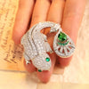 بروش ذهب عيار 18 قيراط من ANSTER JEWELRY على شكل سمكة لطيفة مرصع بأحجار كريمة مخبرية